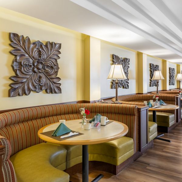 Brookdale Uptown Whittier Dining Room